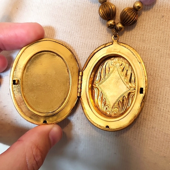 Vintage Cloisonne Oval Locket Necklace - Picture 3 of 6